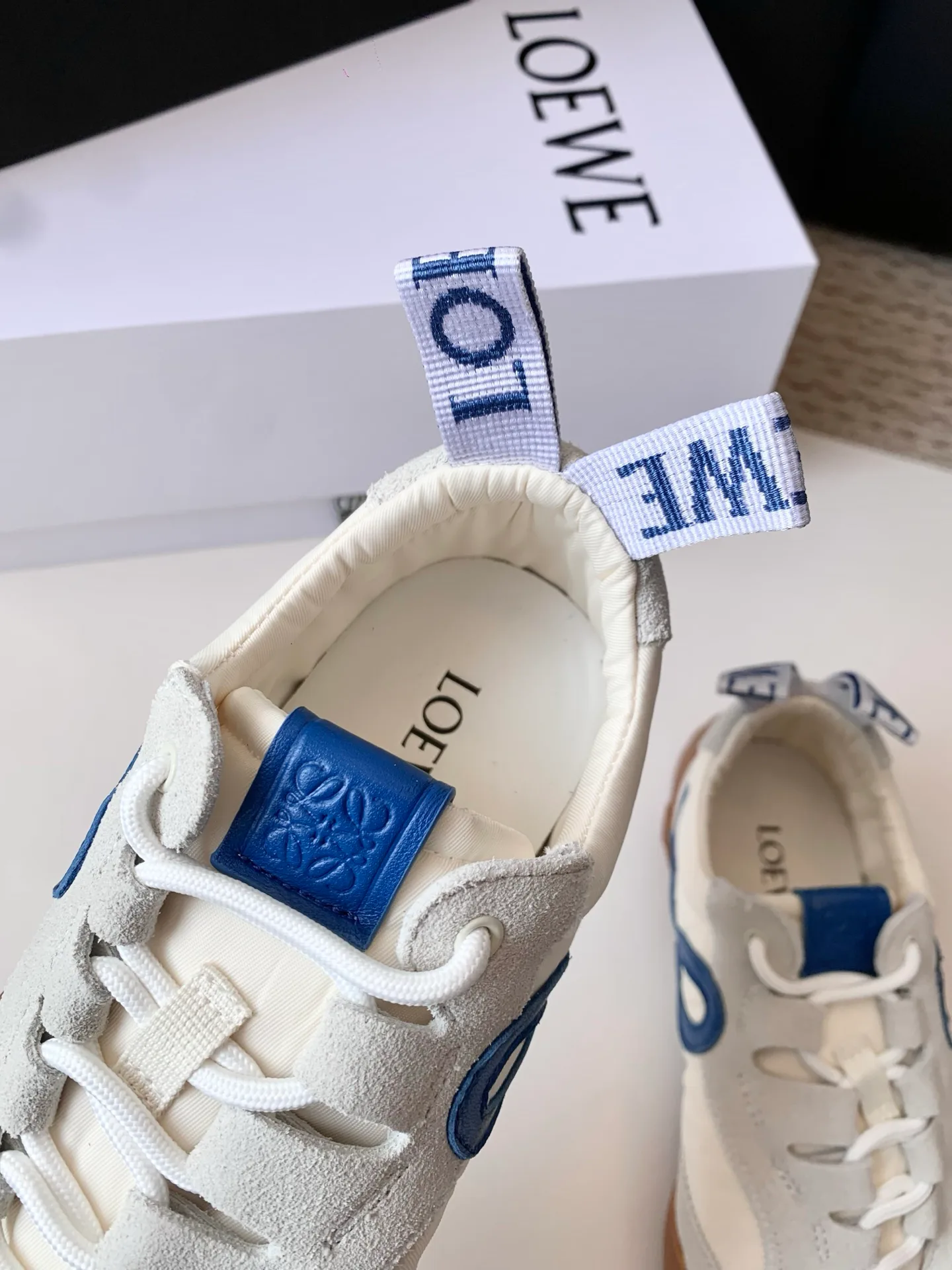 Women's Sneakers LOEWE 17990611