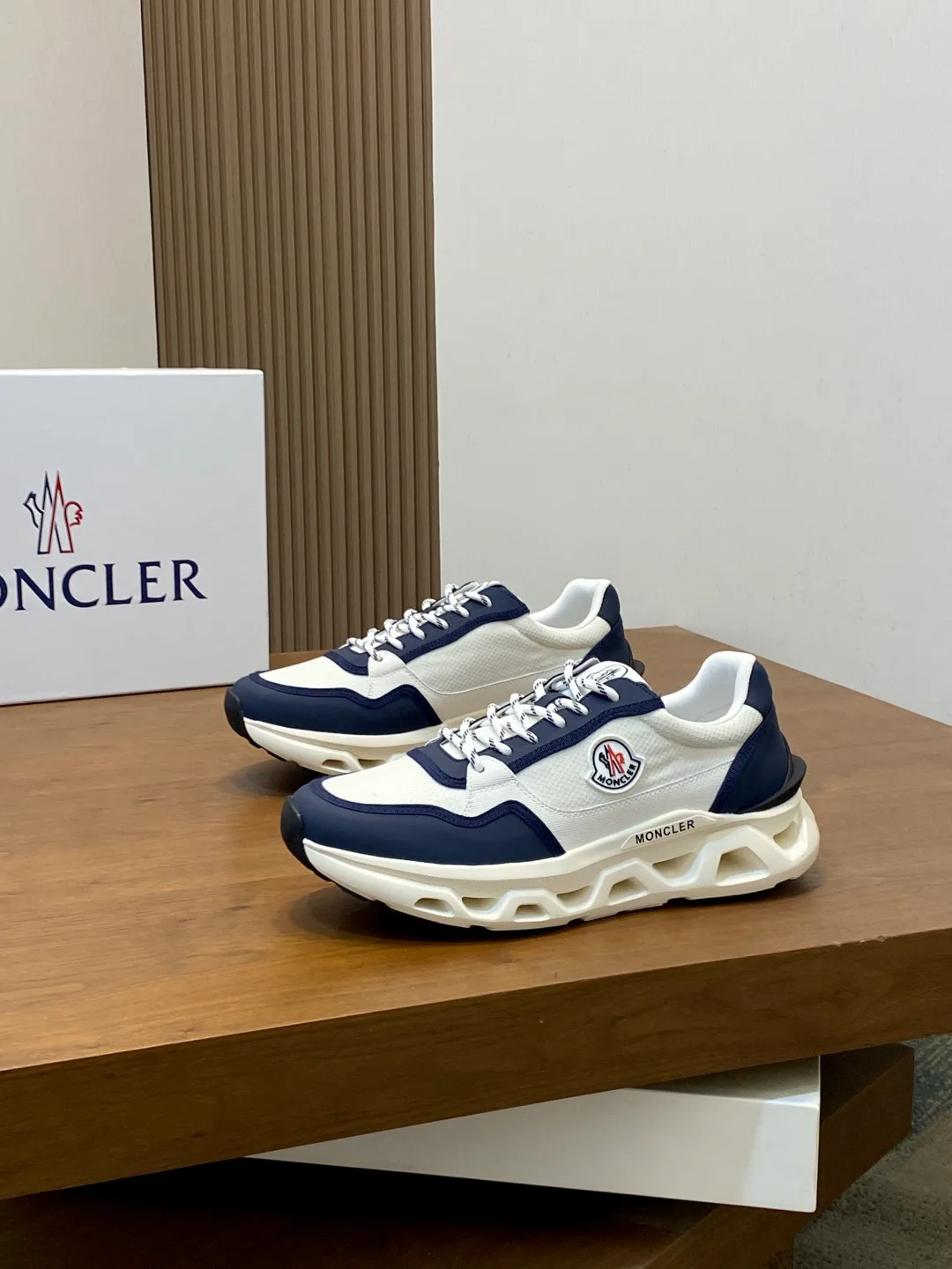 Кроссовки Мужские Moncler 18586371