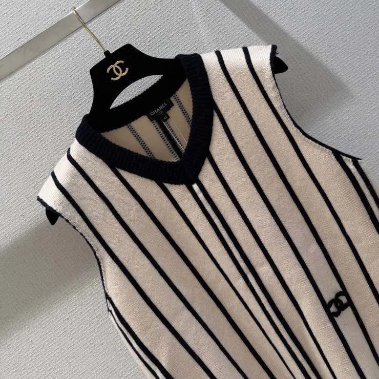 Women's Vests CHANEL 17834772