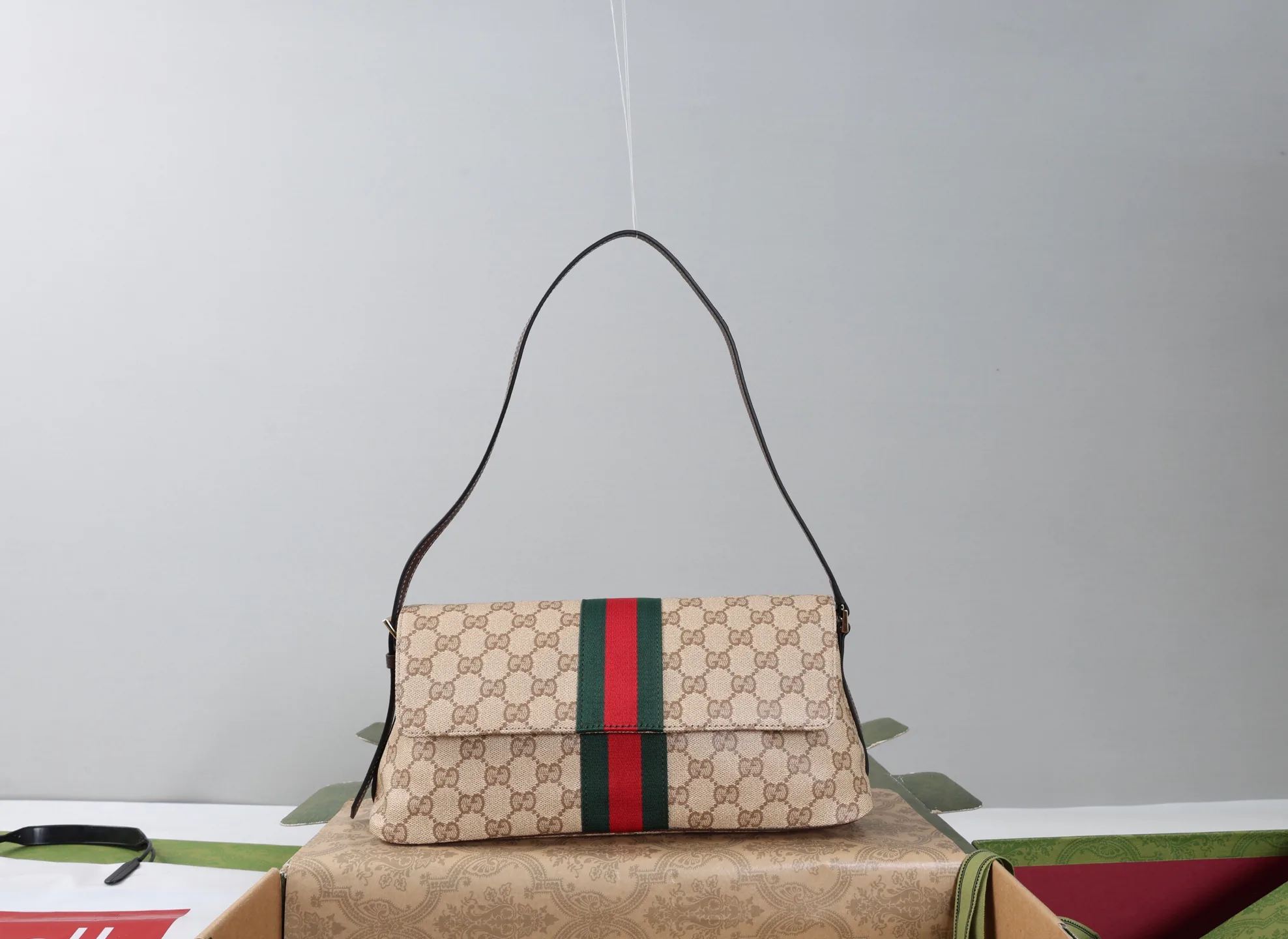 Women's Classic Handbags GUCCI 18065244
