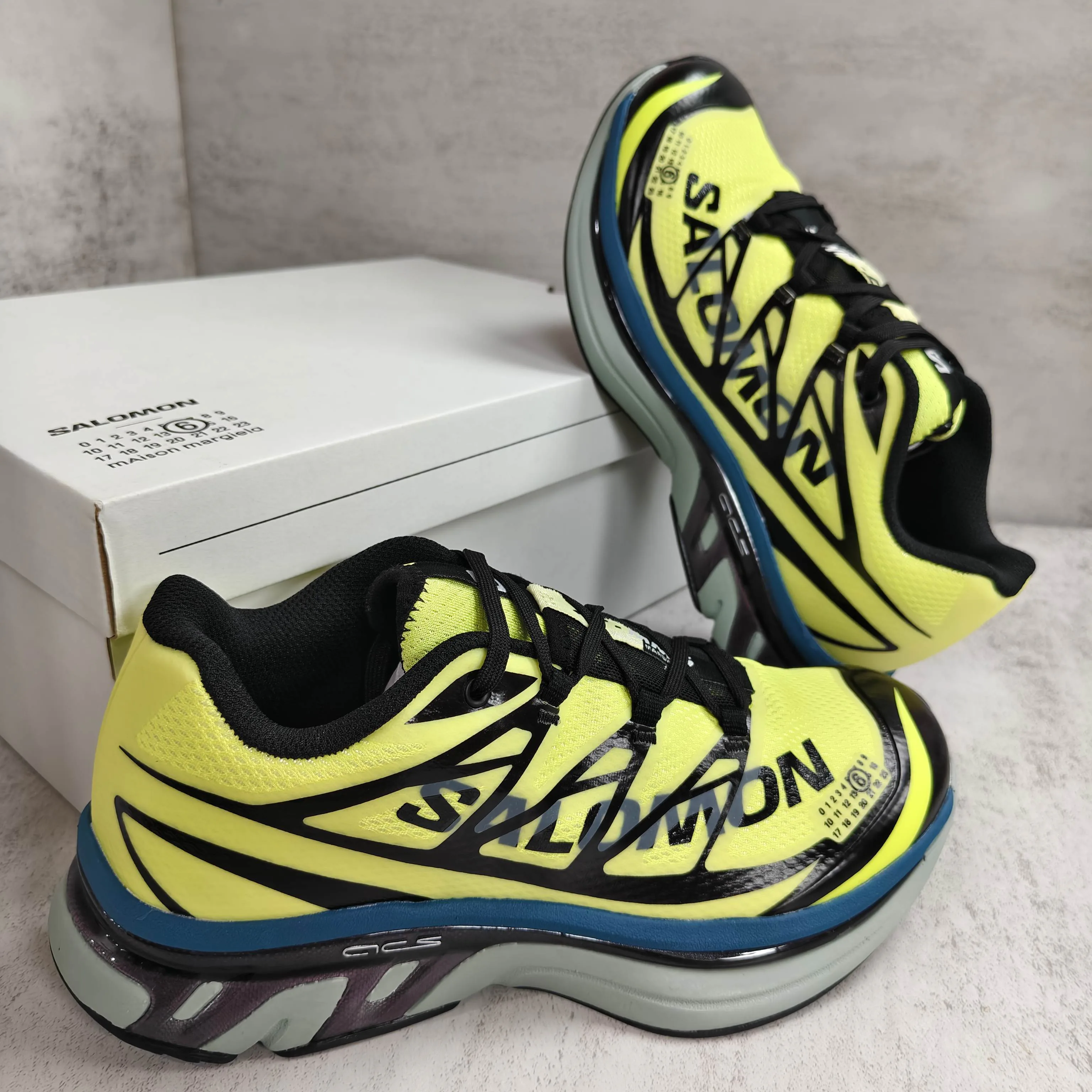 Women's Sneakers MAISON MARGIELA 18039833