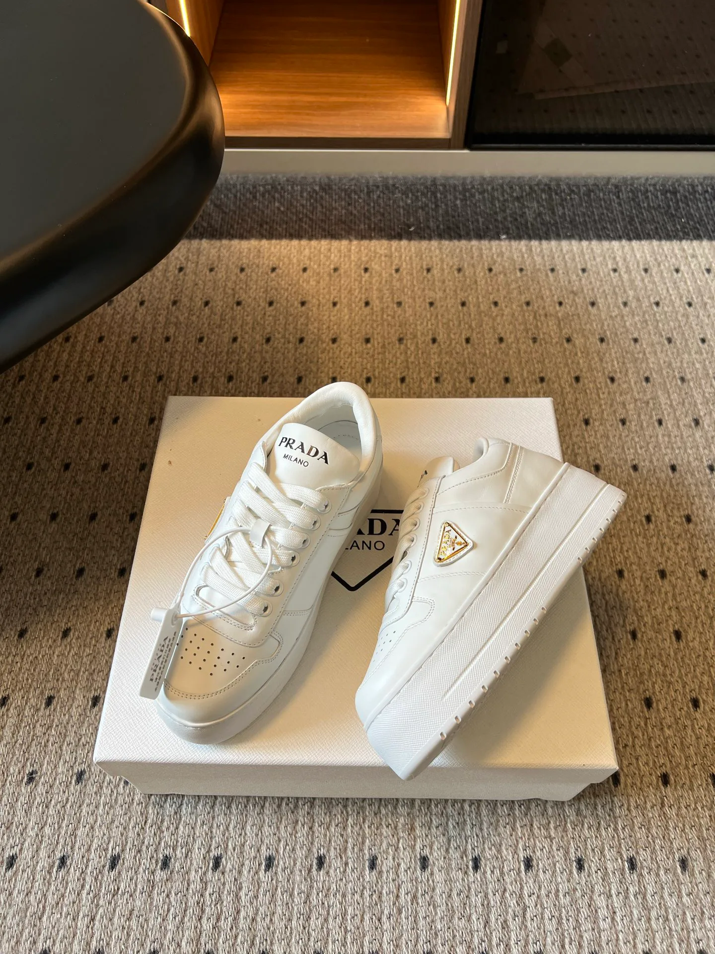 Women's Sneakers PRADA 18509472
