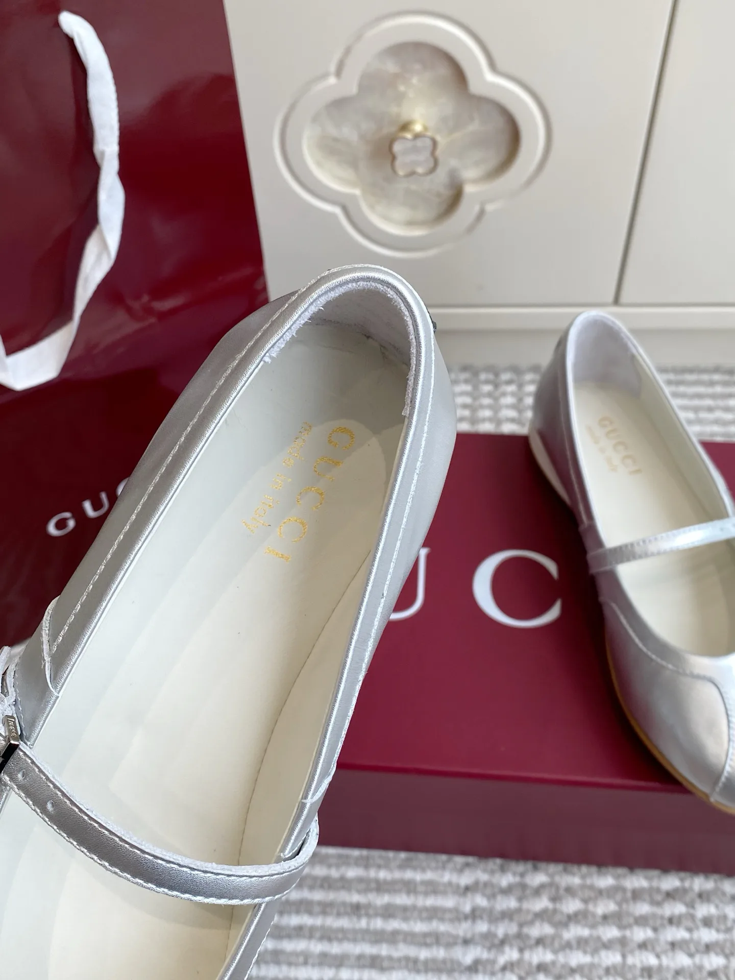 Women's Ballet Flats GUCCI 17525733