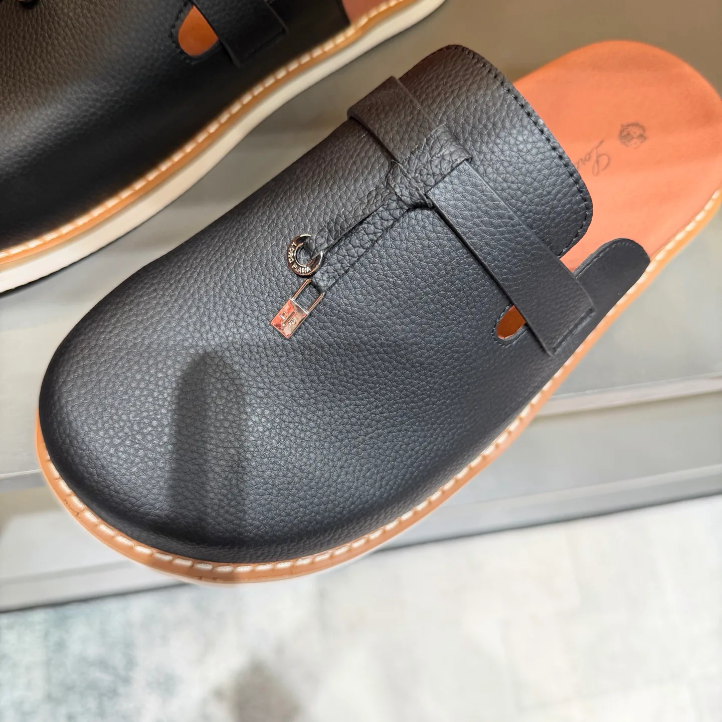 Women's Mules And Clogs LORO PIANA 18400777