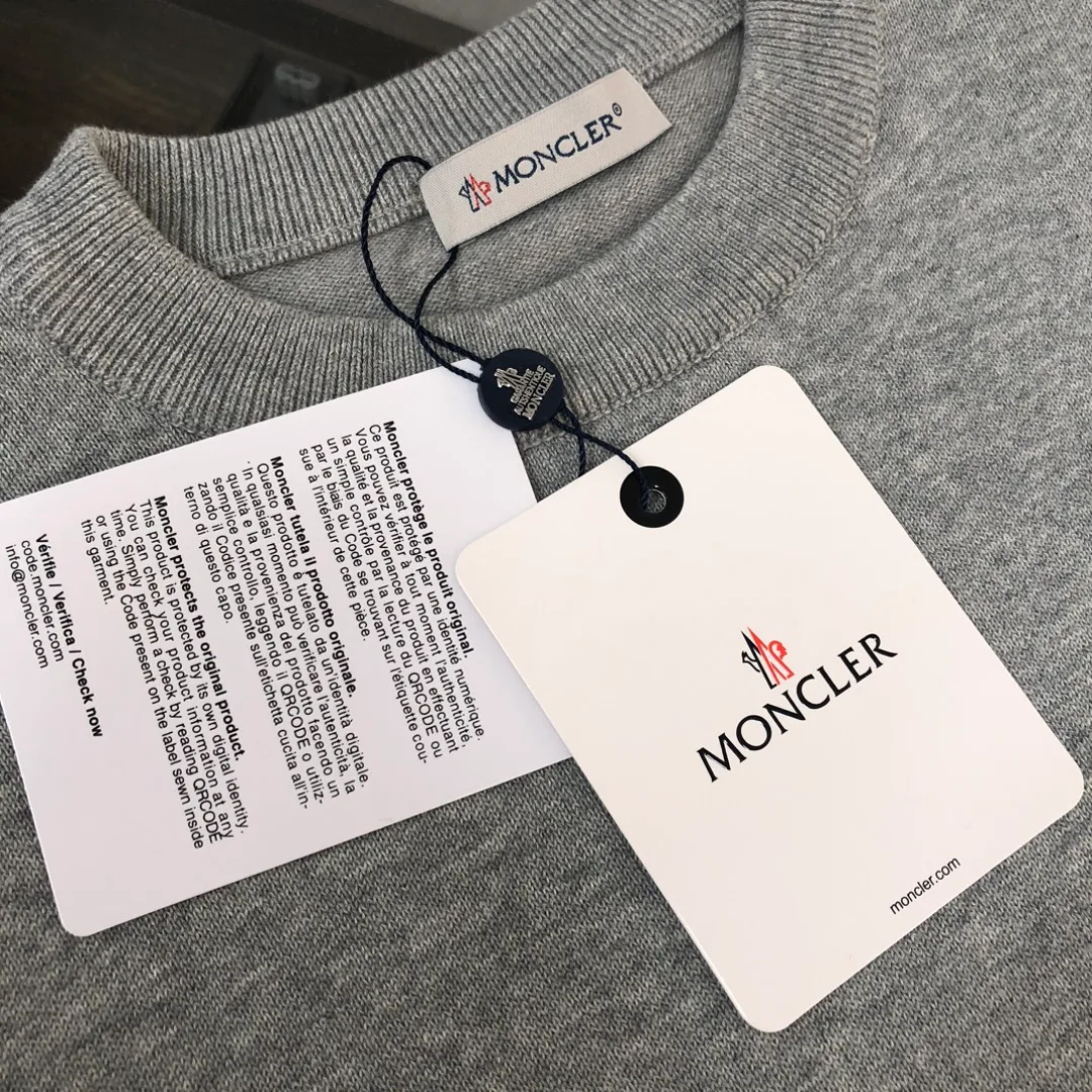 Men's Jumpers And Sweaters MONCLER 18002335