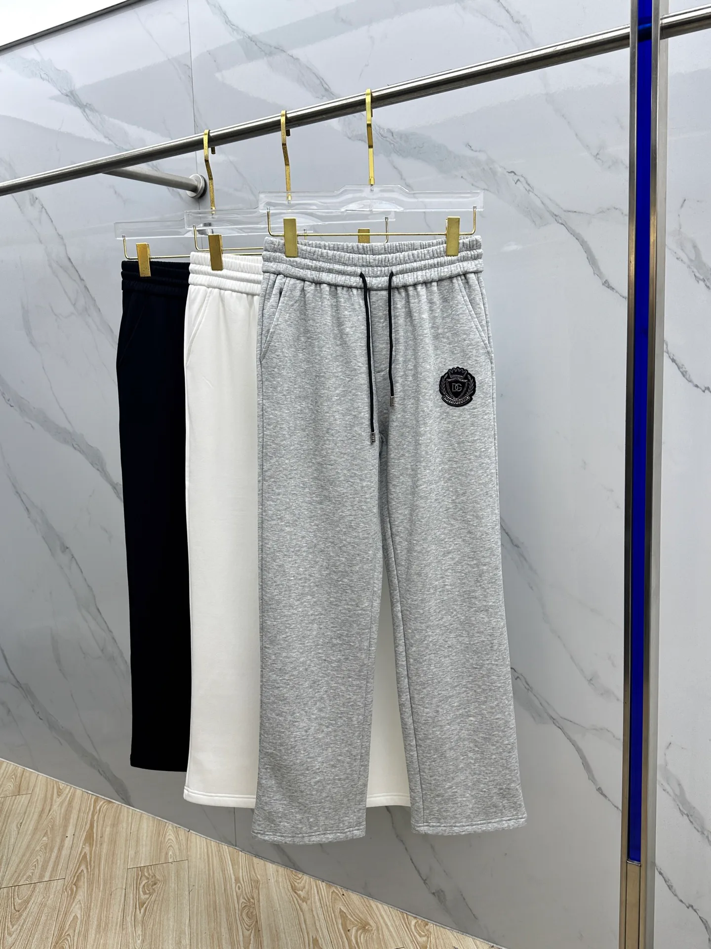 Men's Trousers DOLCE & GABBANA 18246669