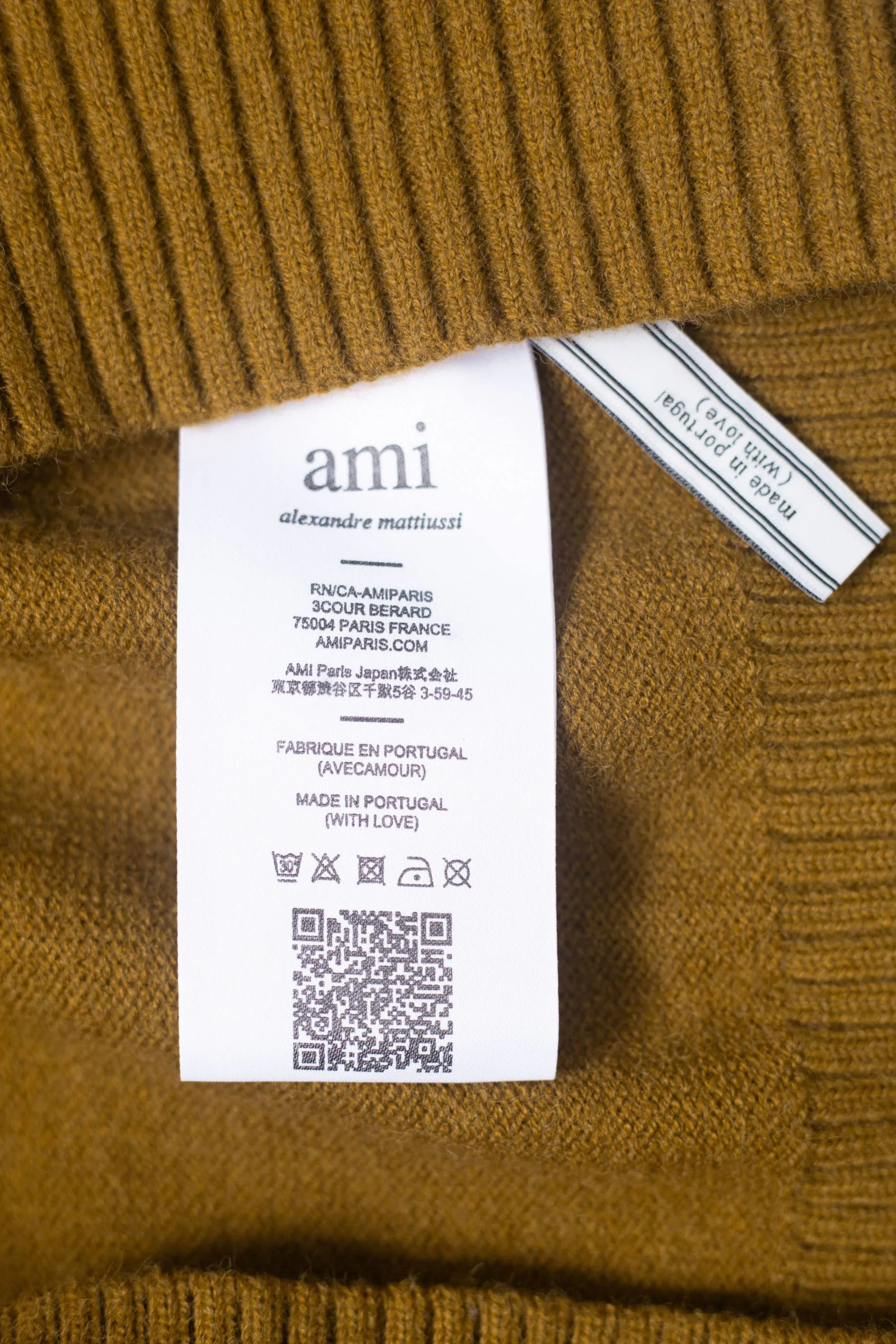 Men's Jumpers And Sweaters AMI PARIS 18032882