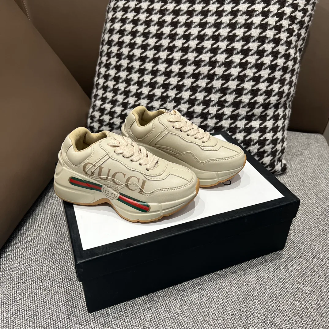 Women's Sneakers GUCCI 18075509