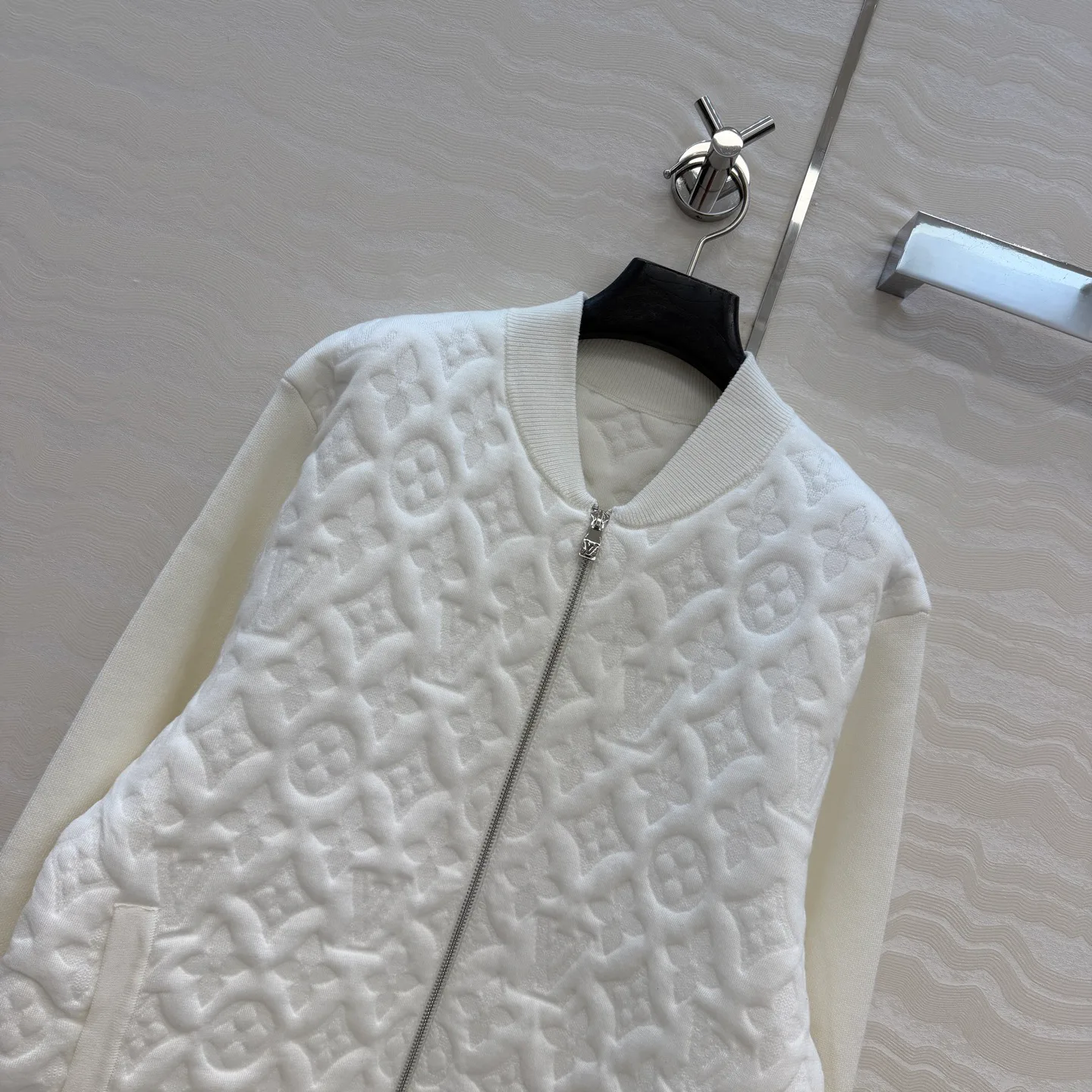 Women's Jackets And Down Jackets LOUIS VUITTON 18439433