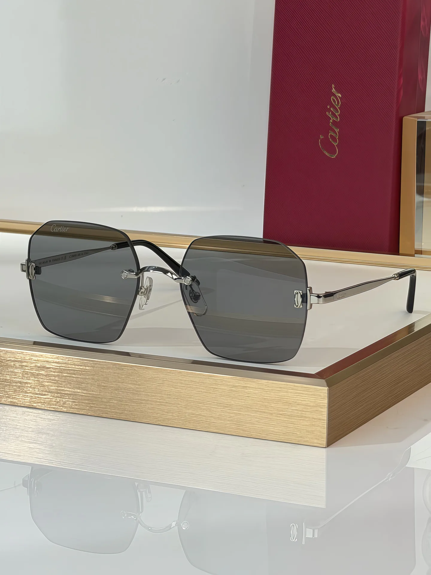 Glasses CARTIER 18060090
