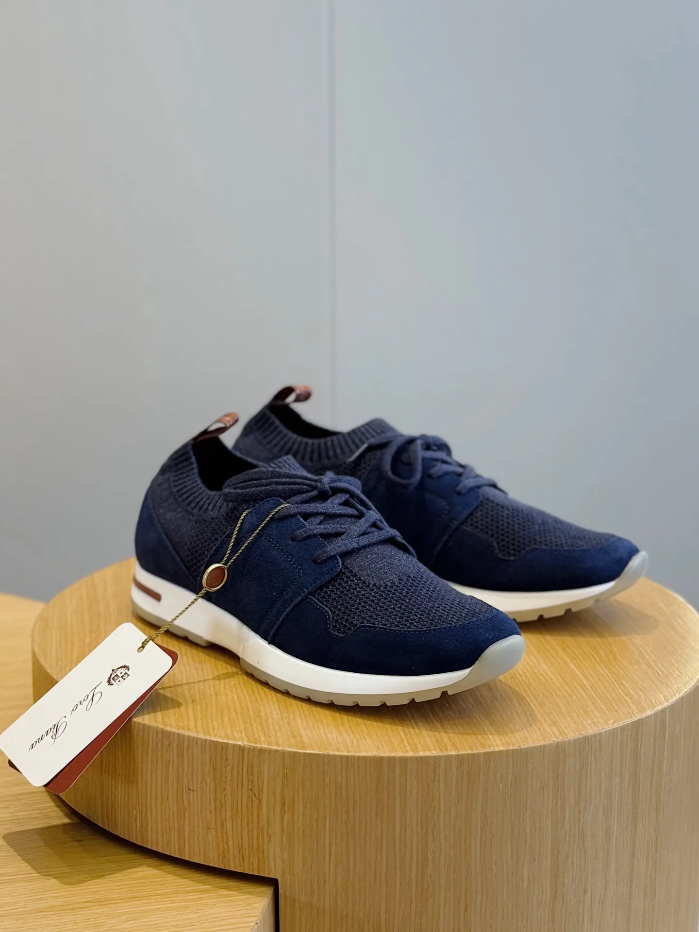Women's Sneakers LORO PIANA 18380121
