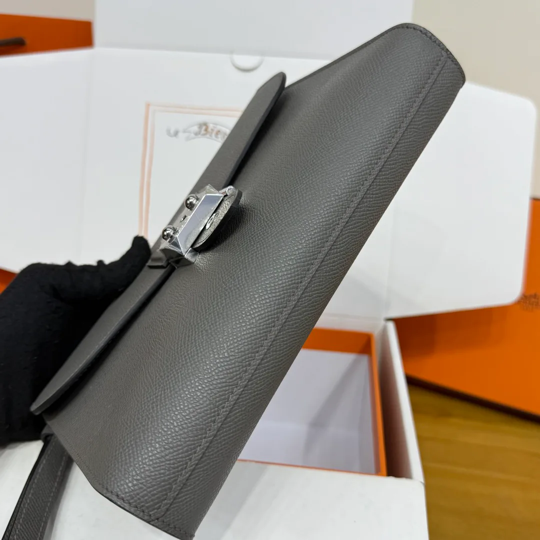 Women's Clutches HERMES 18077356