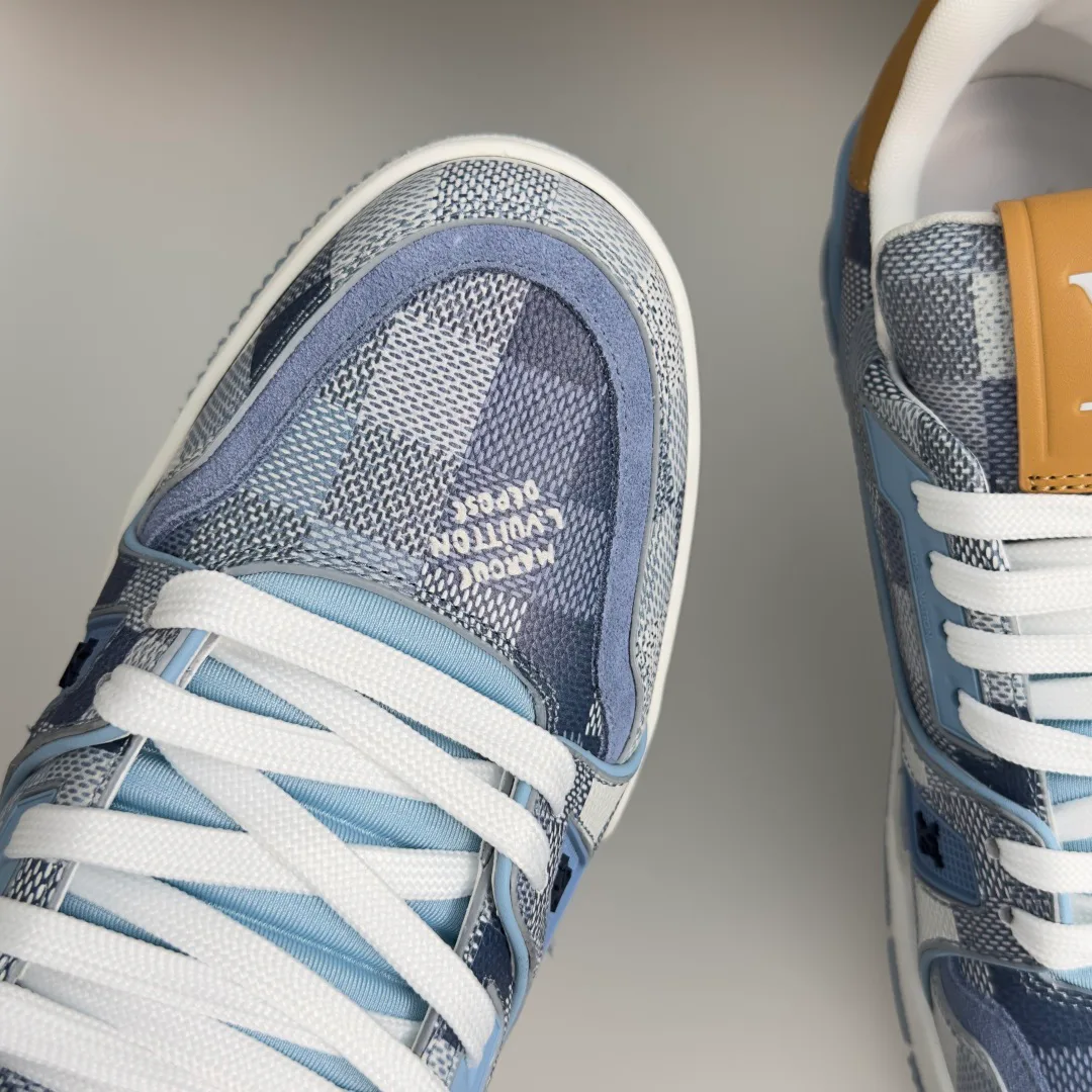 Women's Sneakers LOUIS VUITTON 17415480
