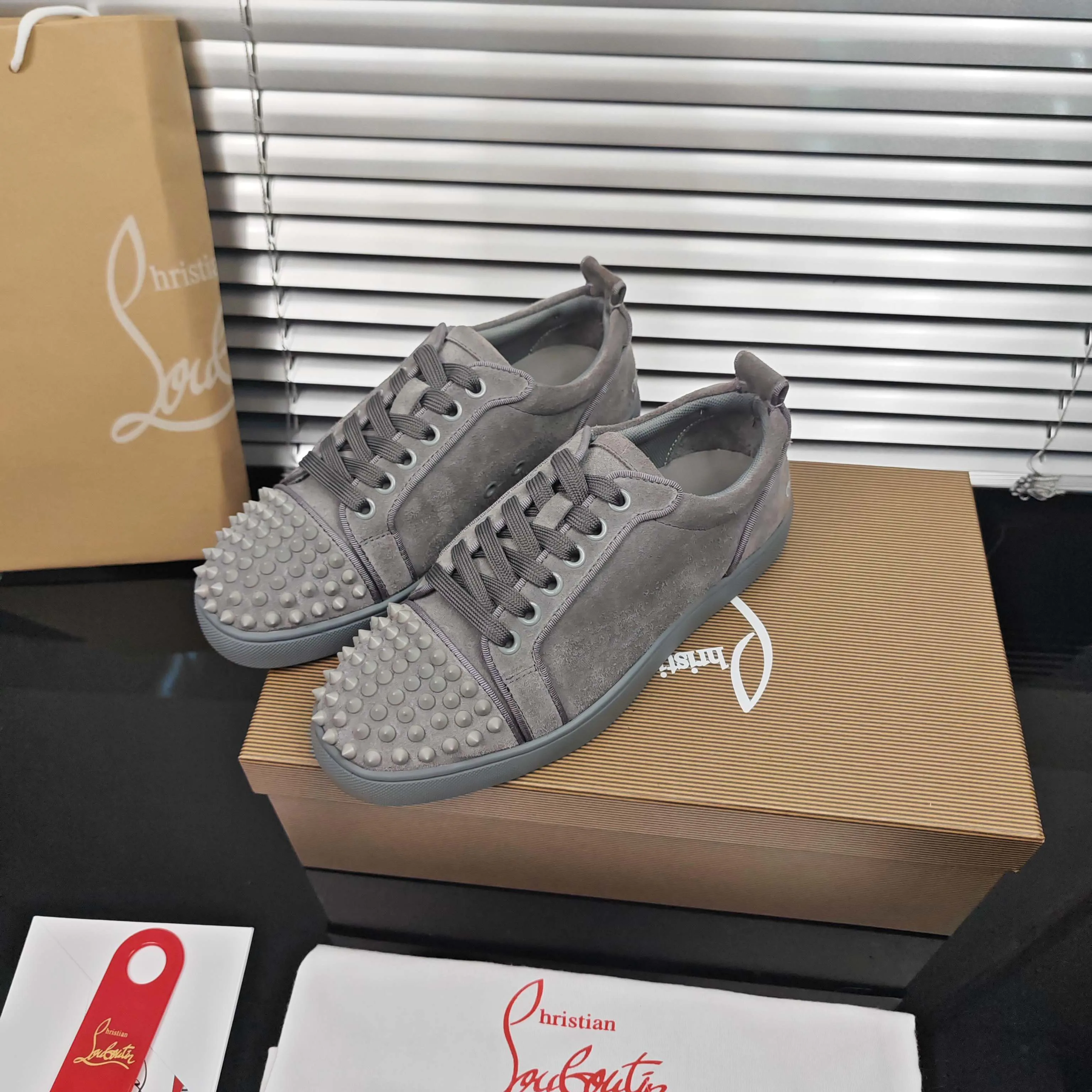 Women's Sneakers CHRISTIAN LOUBOUTIN 18039696